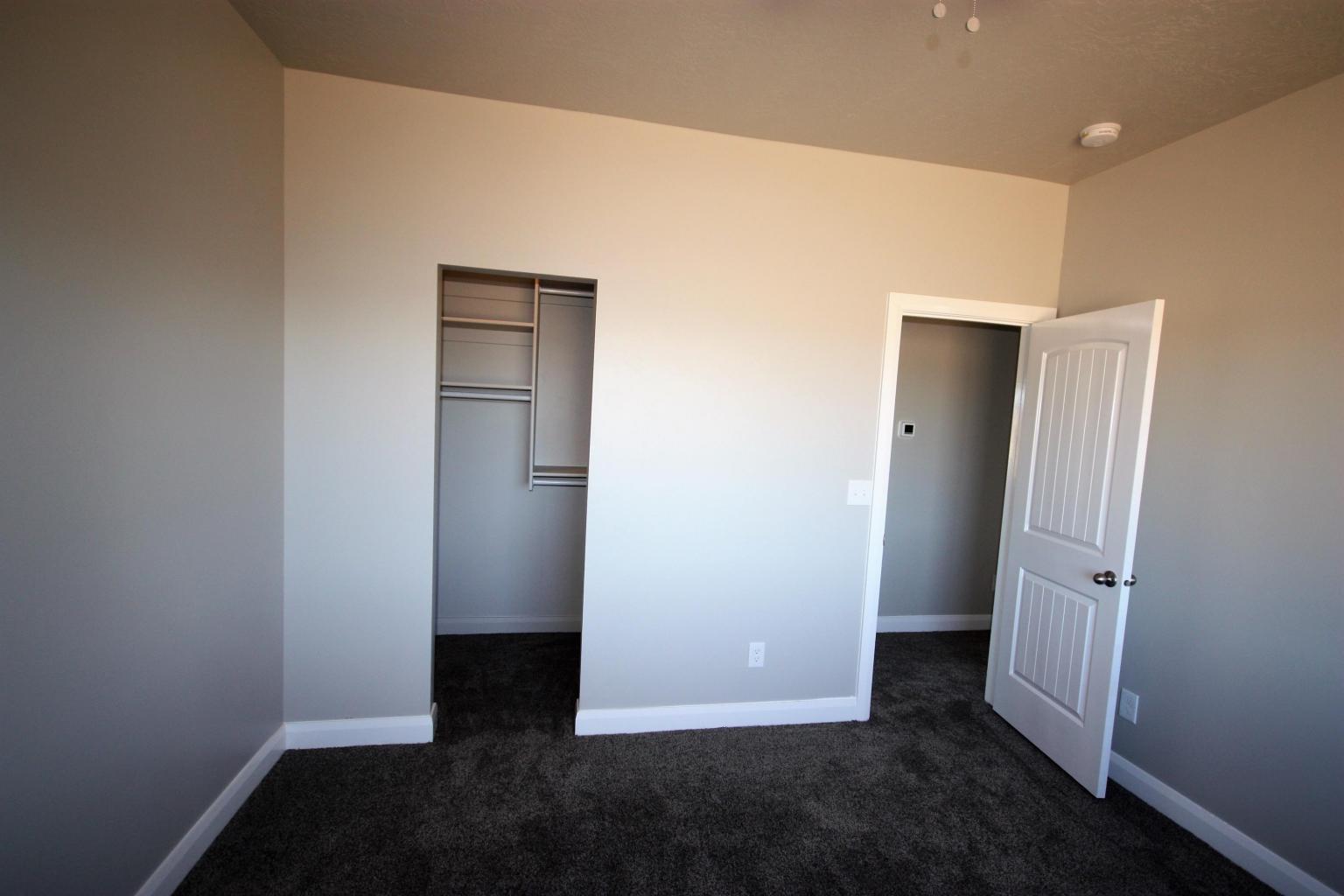 4553 N Prospector LN