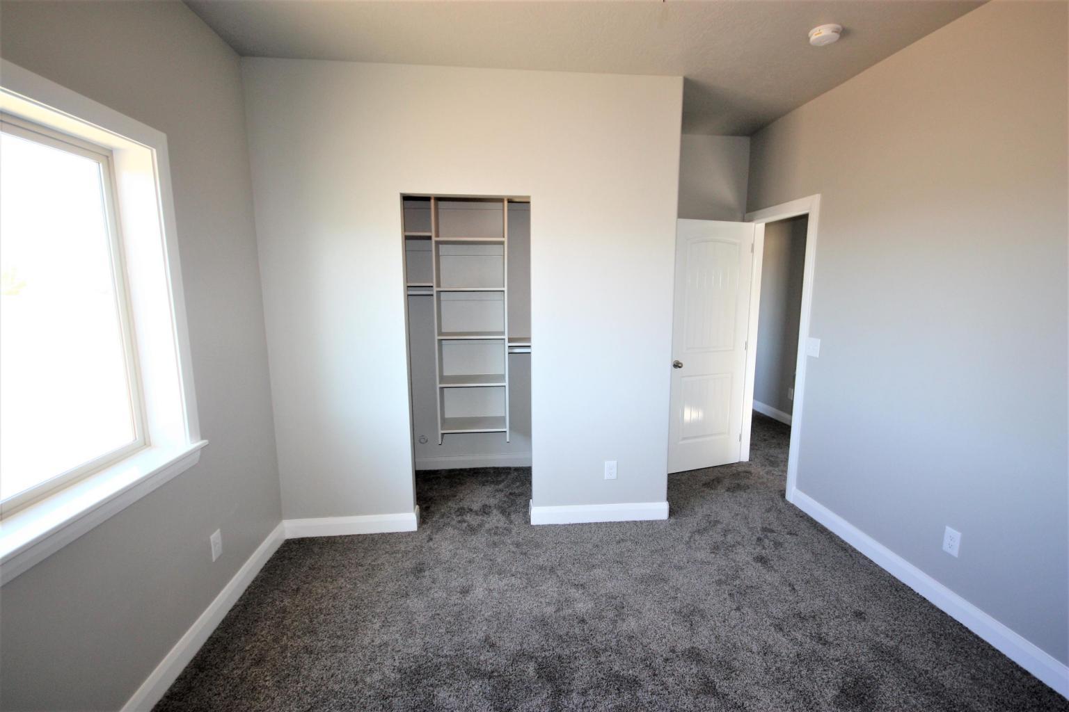 4553 N Prospector LN