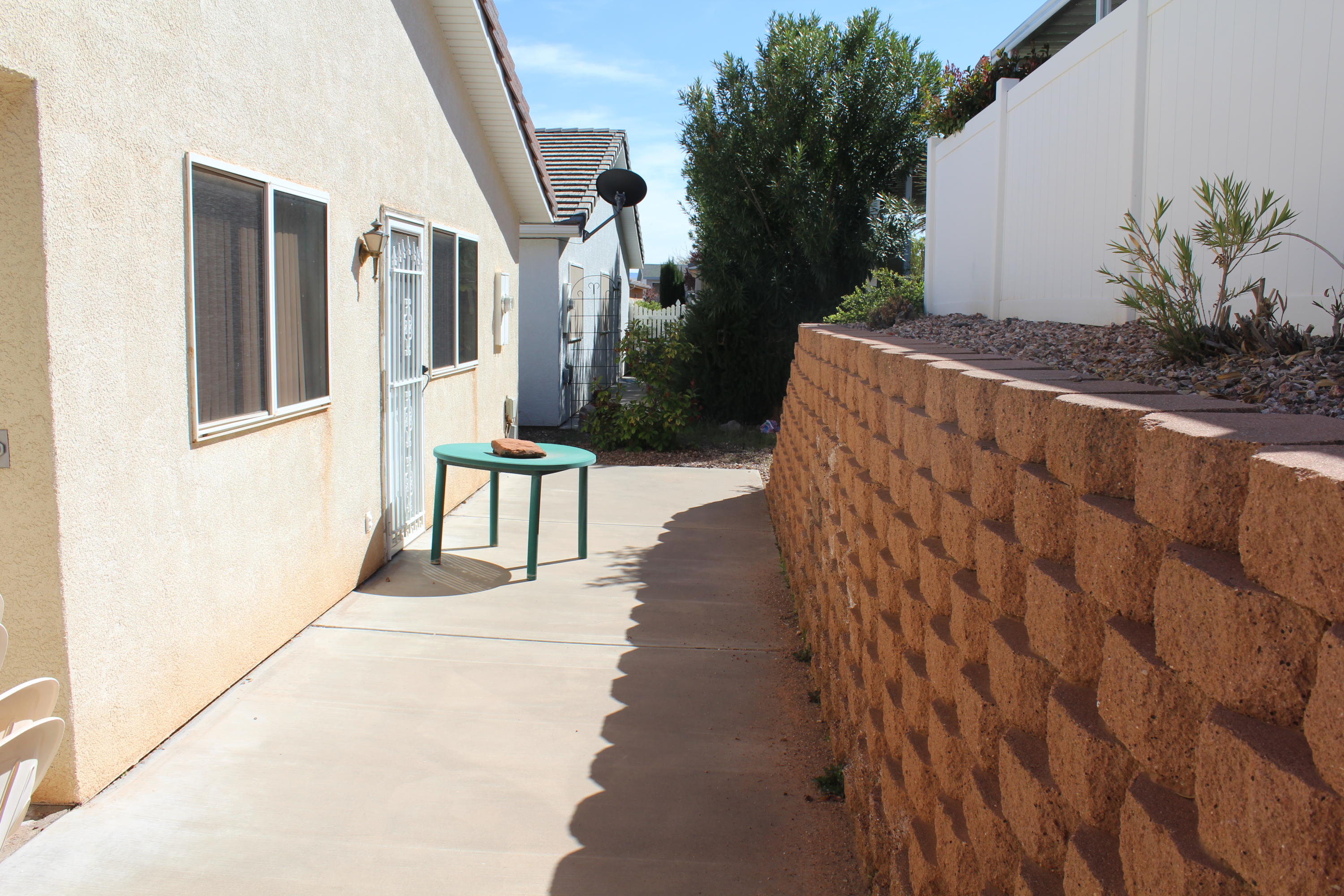 1050 W Red Hills Parkway, #42 #42