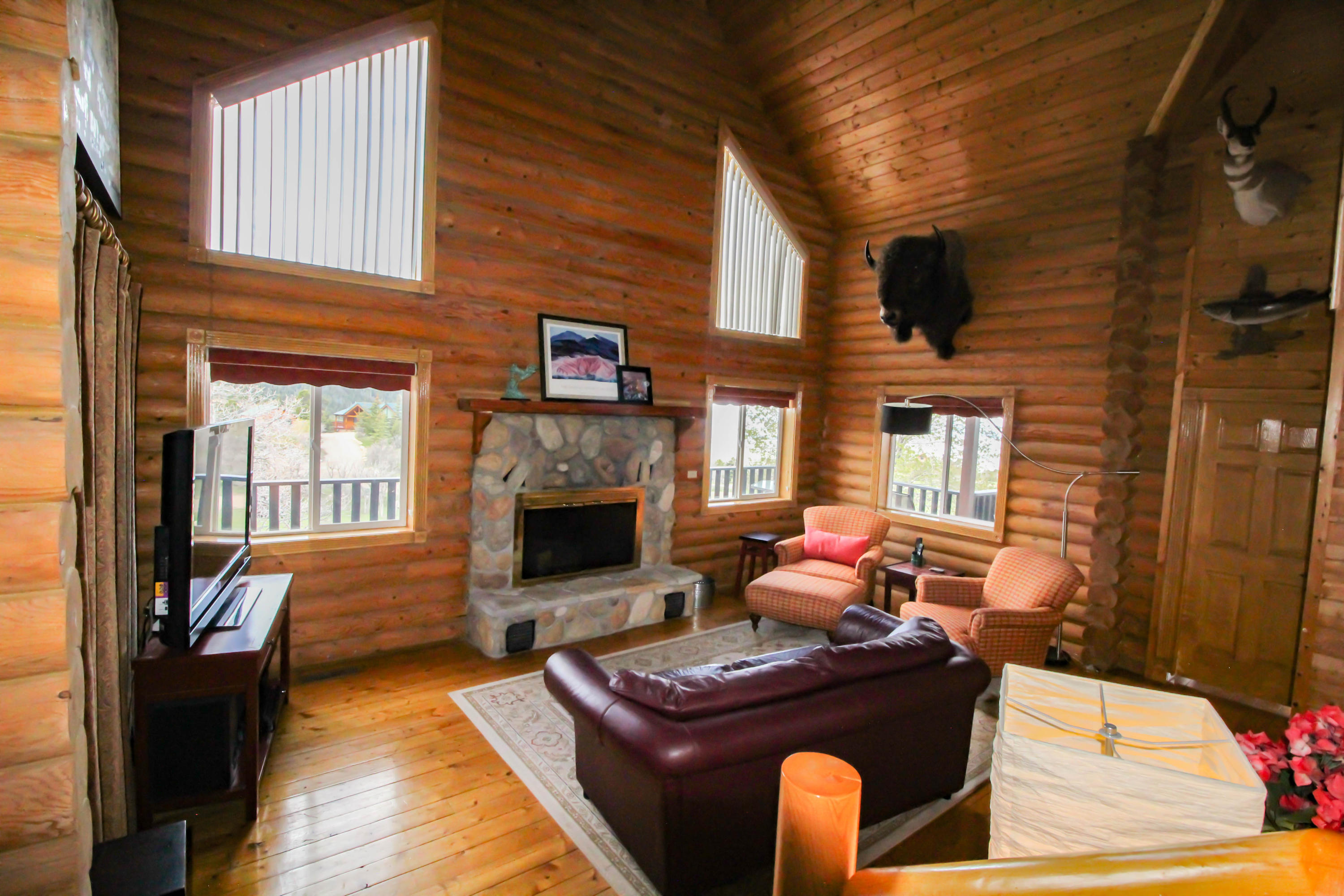 2215 S High Mountain View DR