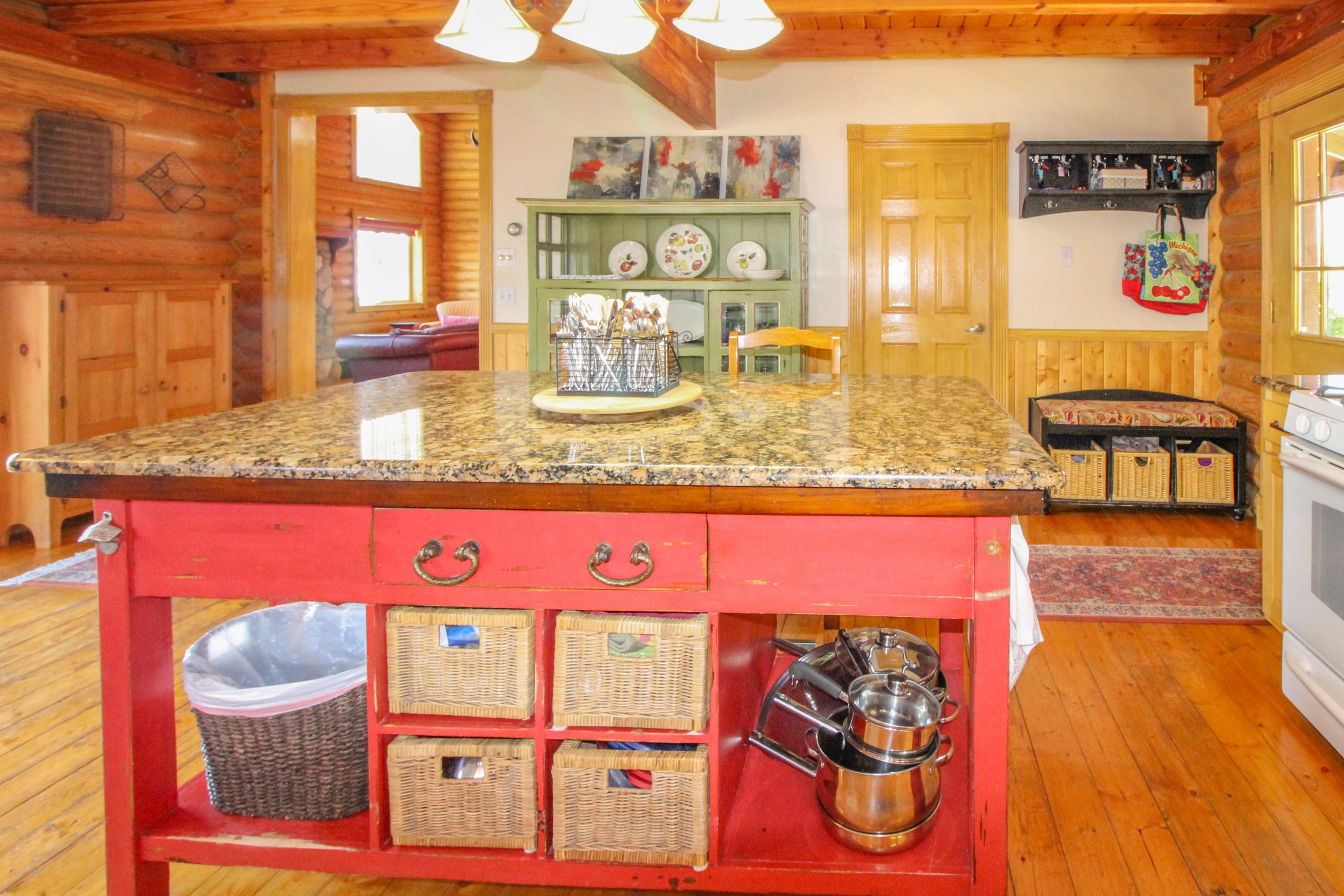 2215 S High Mountain View DR