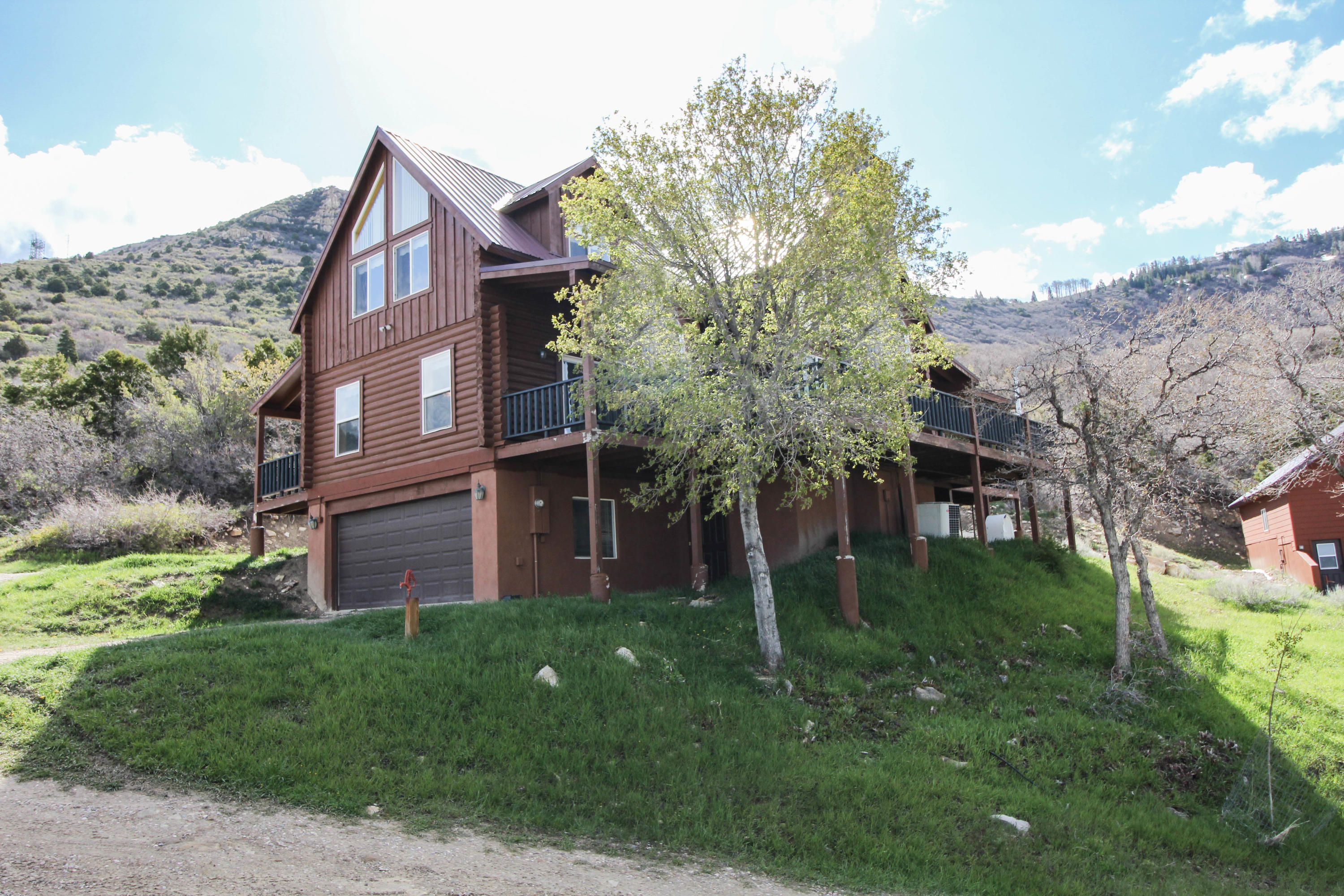 2215 S High Mountain View DR