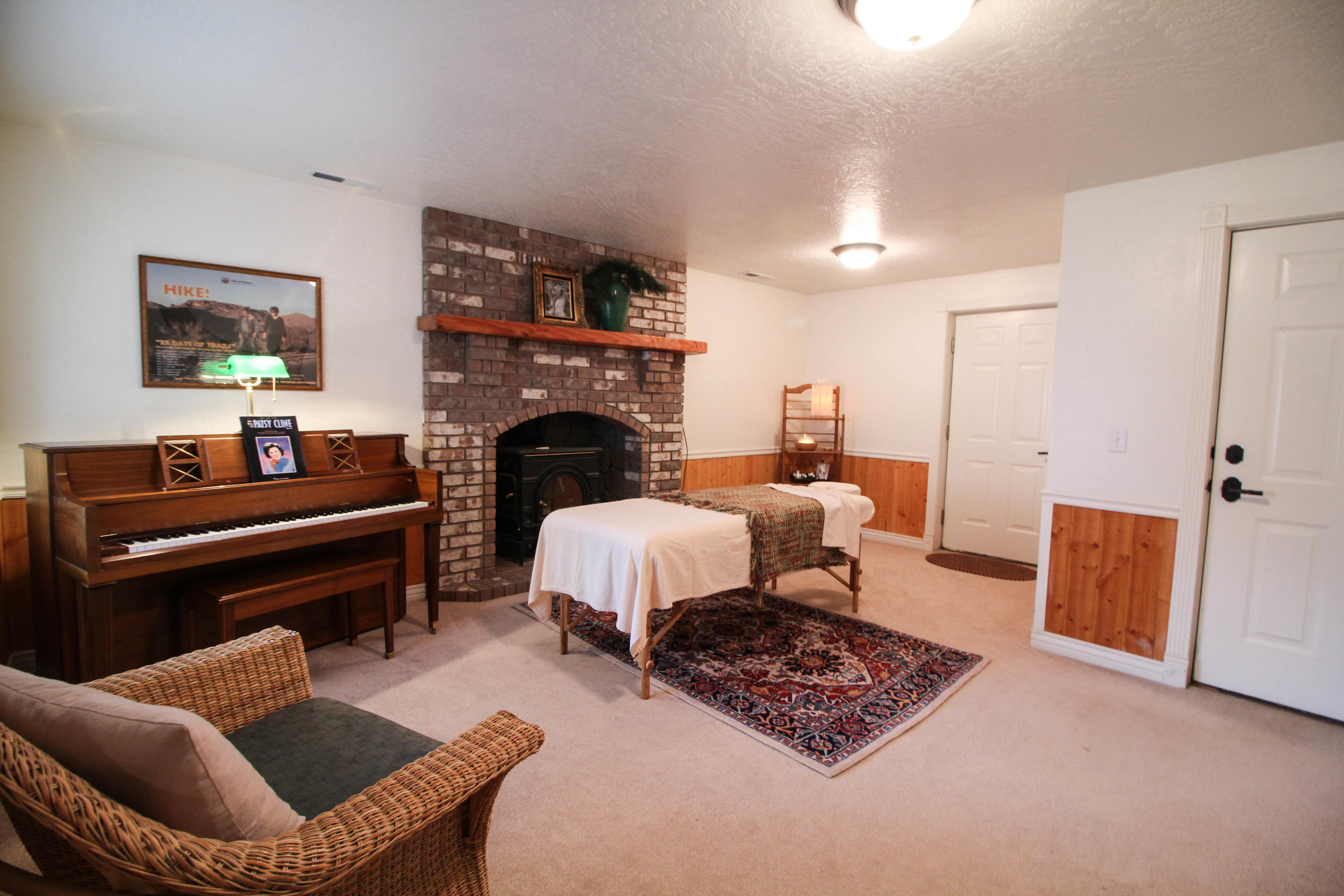 2215 S High Mountain View DR