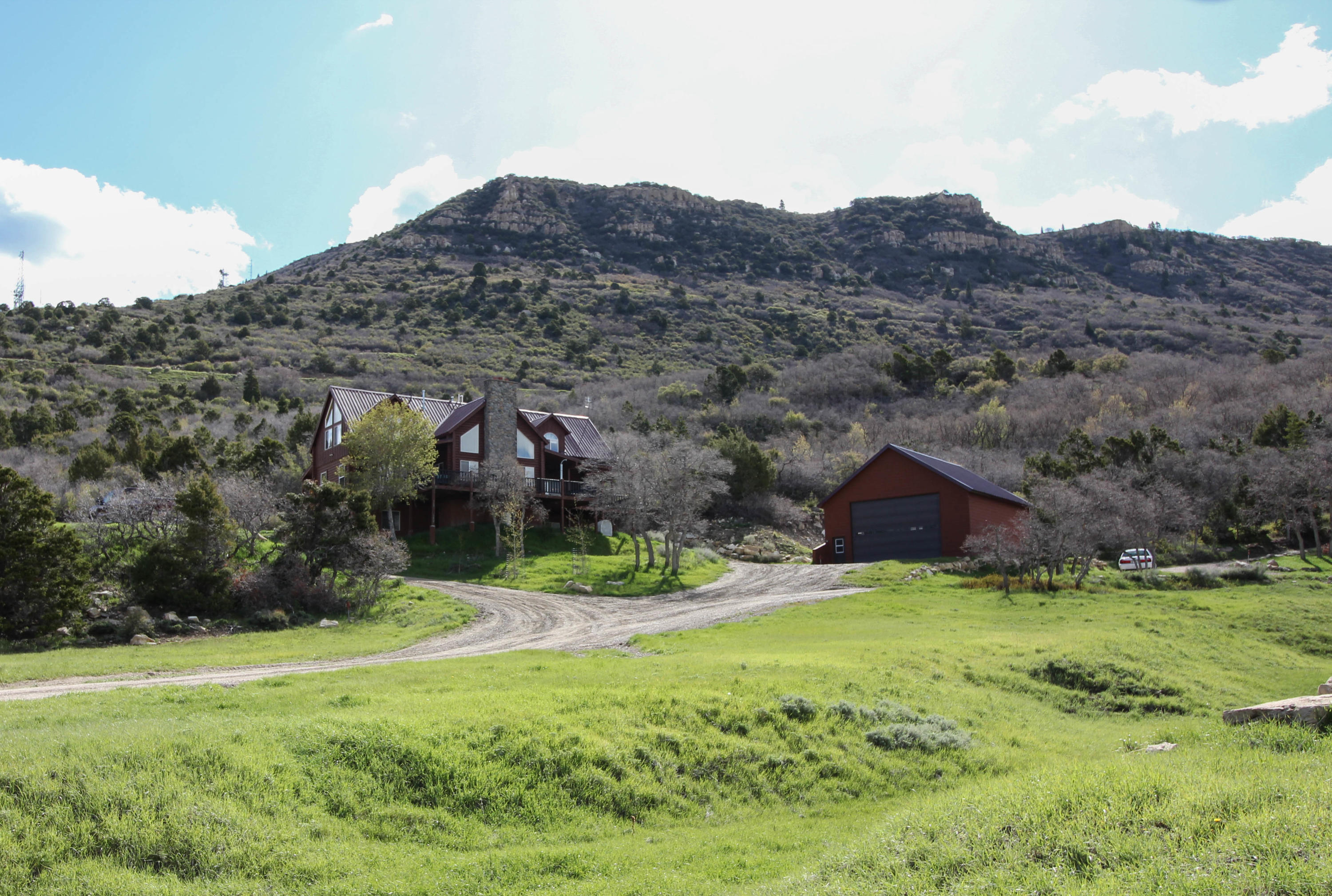 2215 S High Mountain View DR