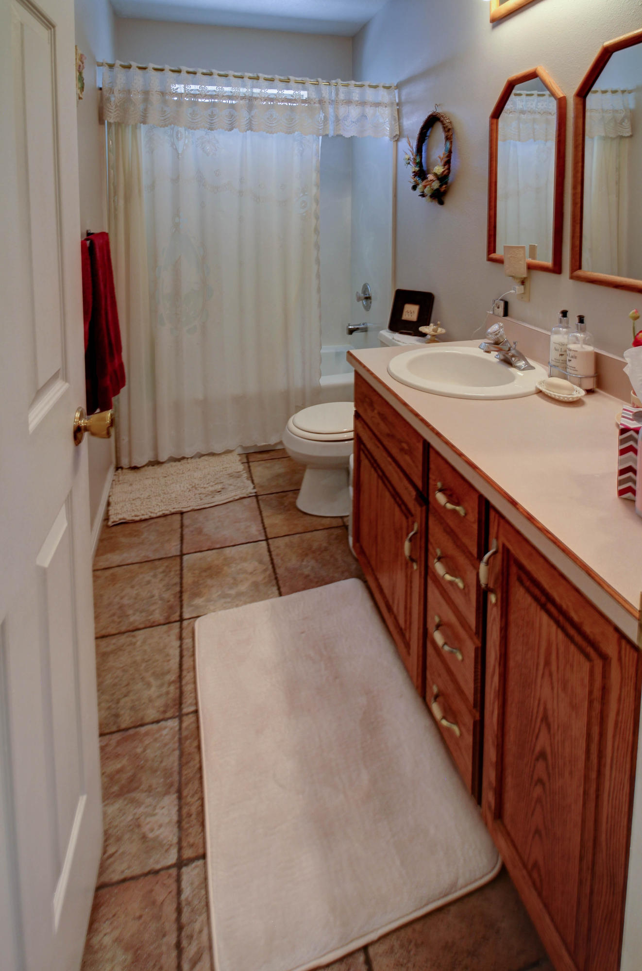 2078 N Wagon Trail DR