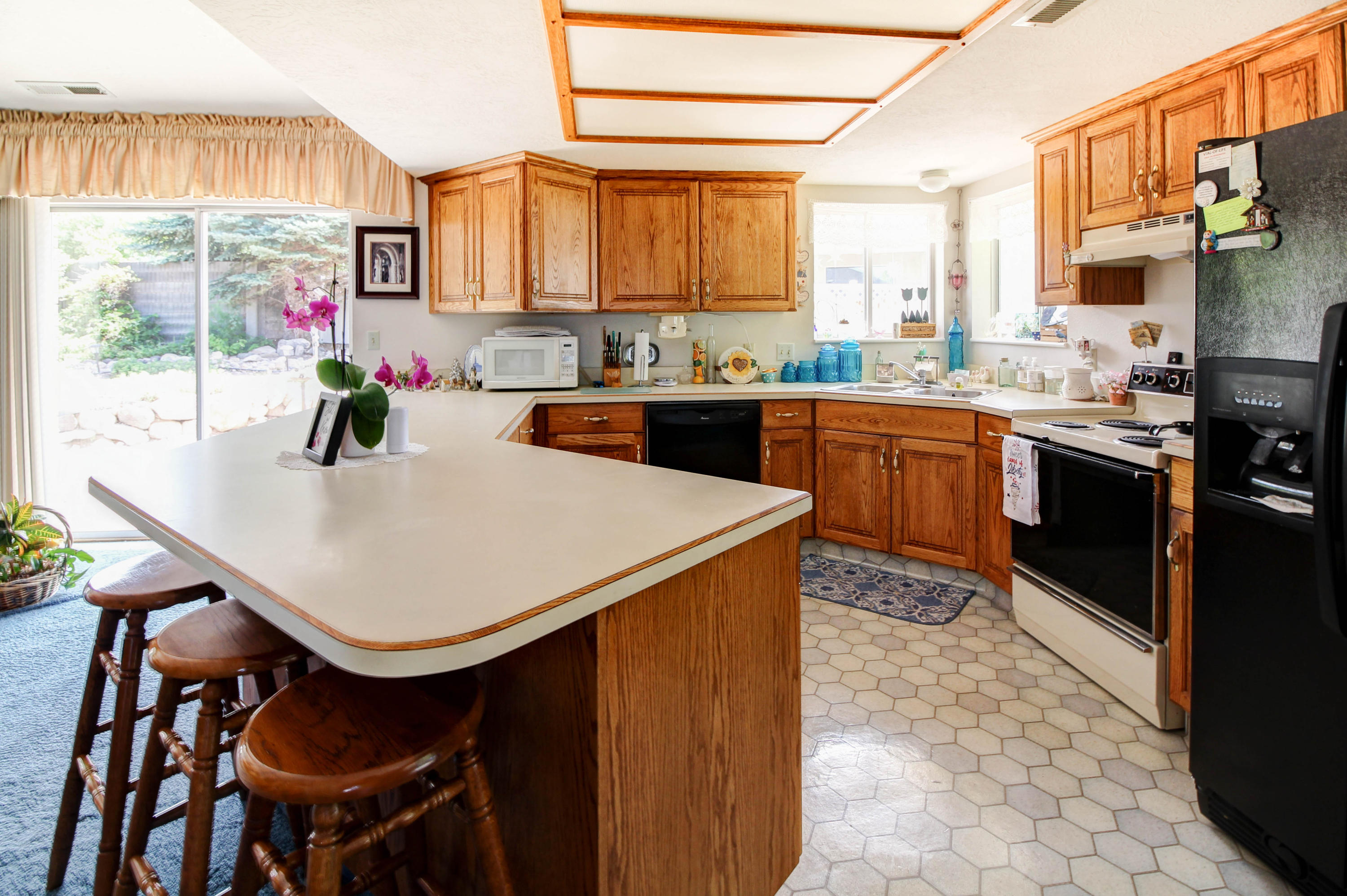 2078 N Wagon Trail DR