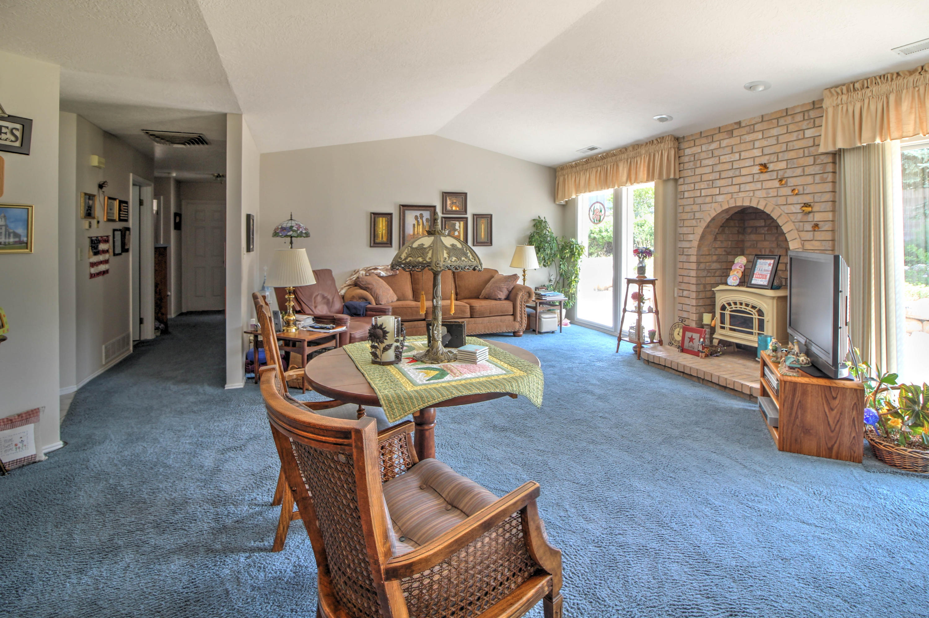 2078 N Wagon Trail DR