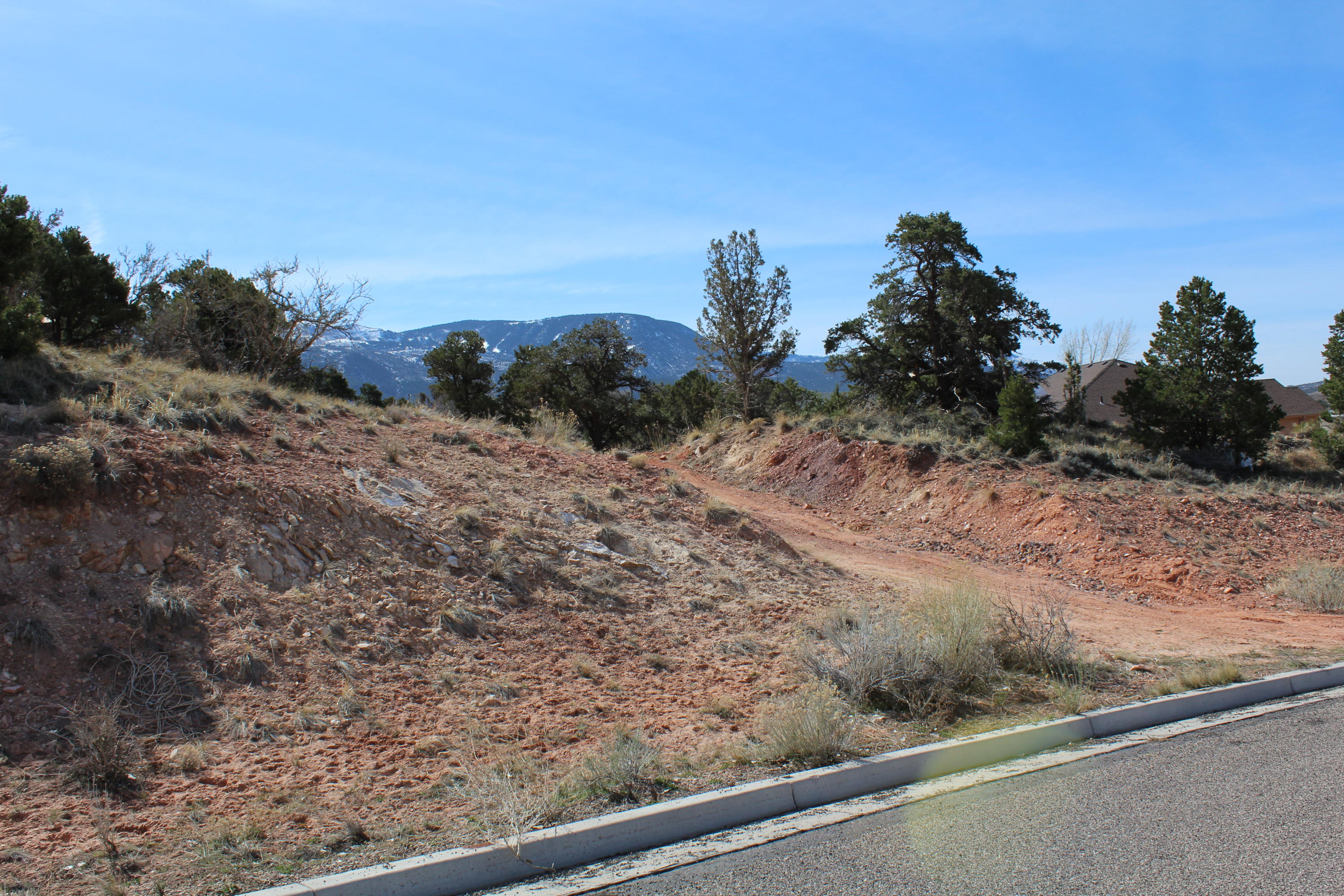 1.516 acre E Knoll ST