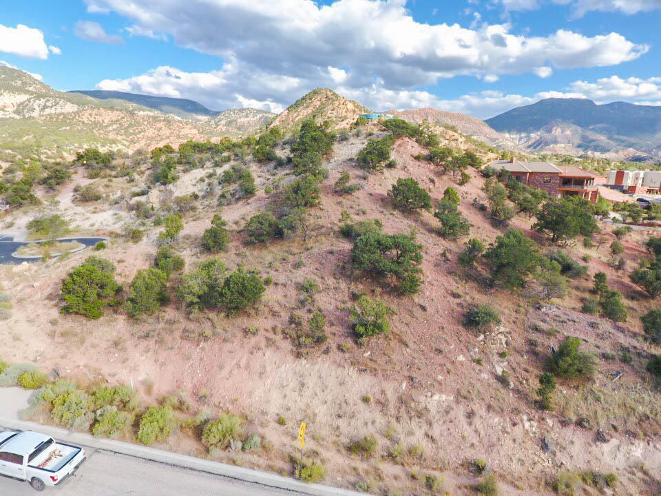 1.516 acre E Knoll ST