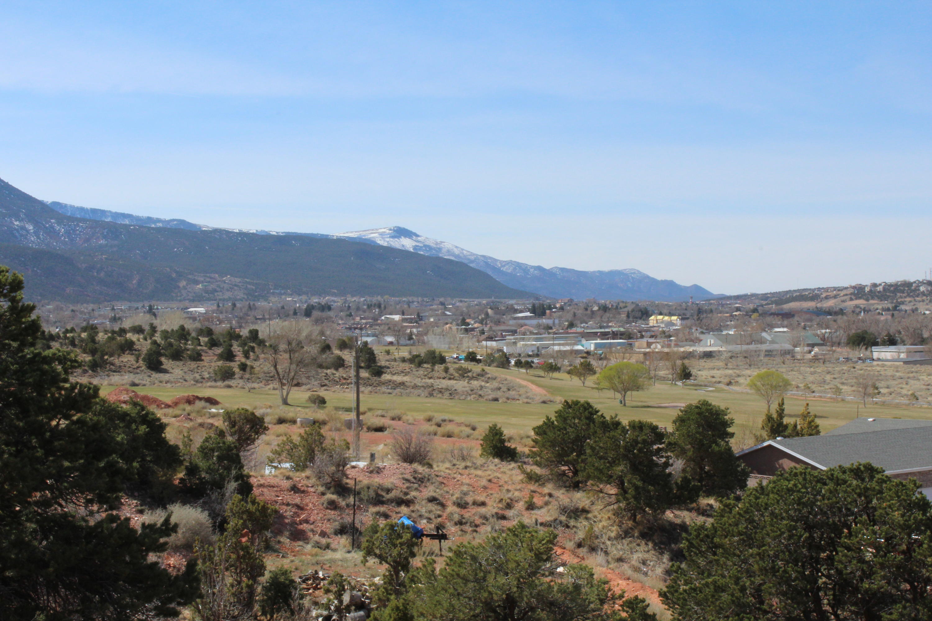 1.516 acre E Knoll ST