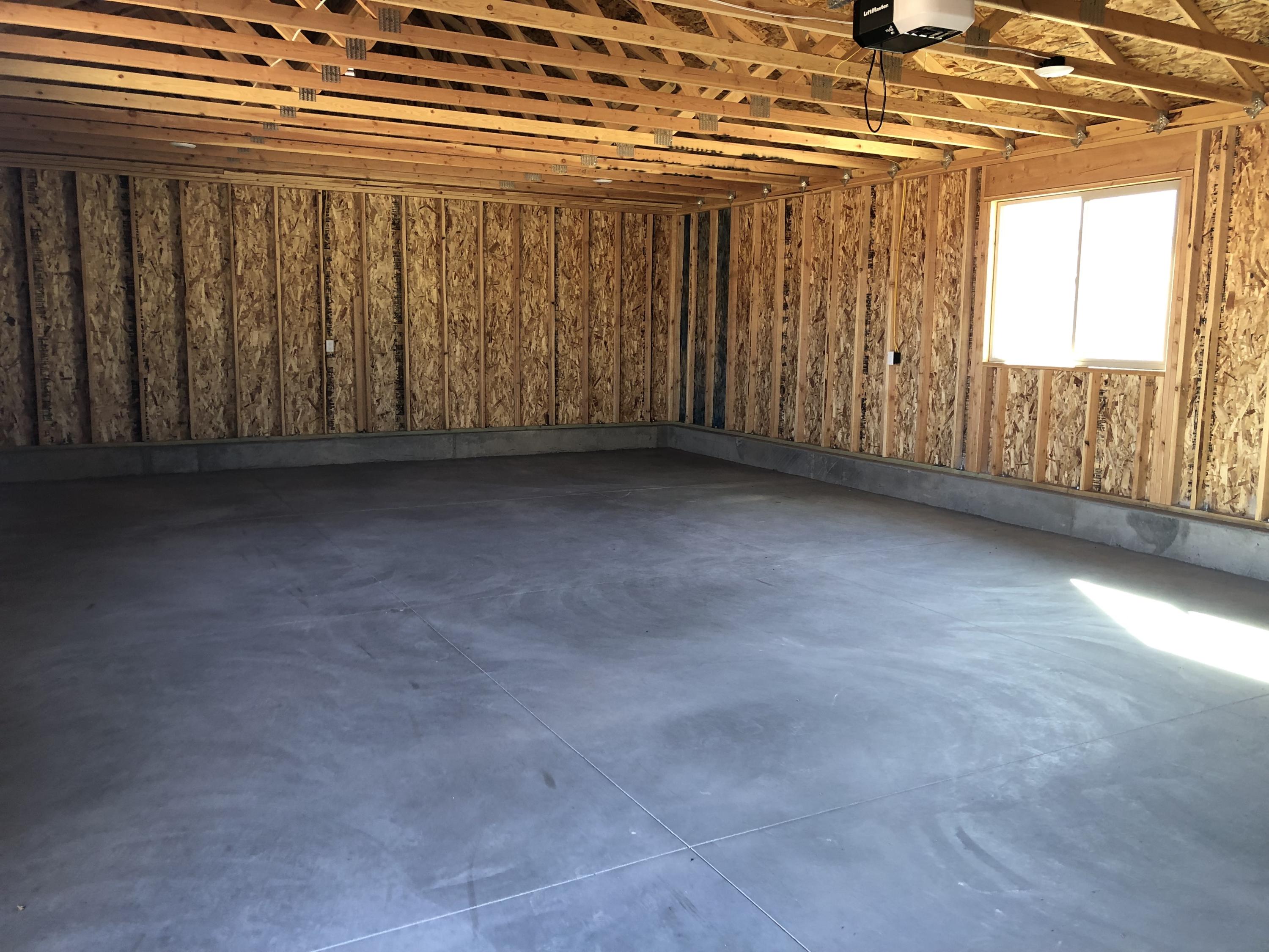 4390 N Prospector Ln LN E