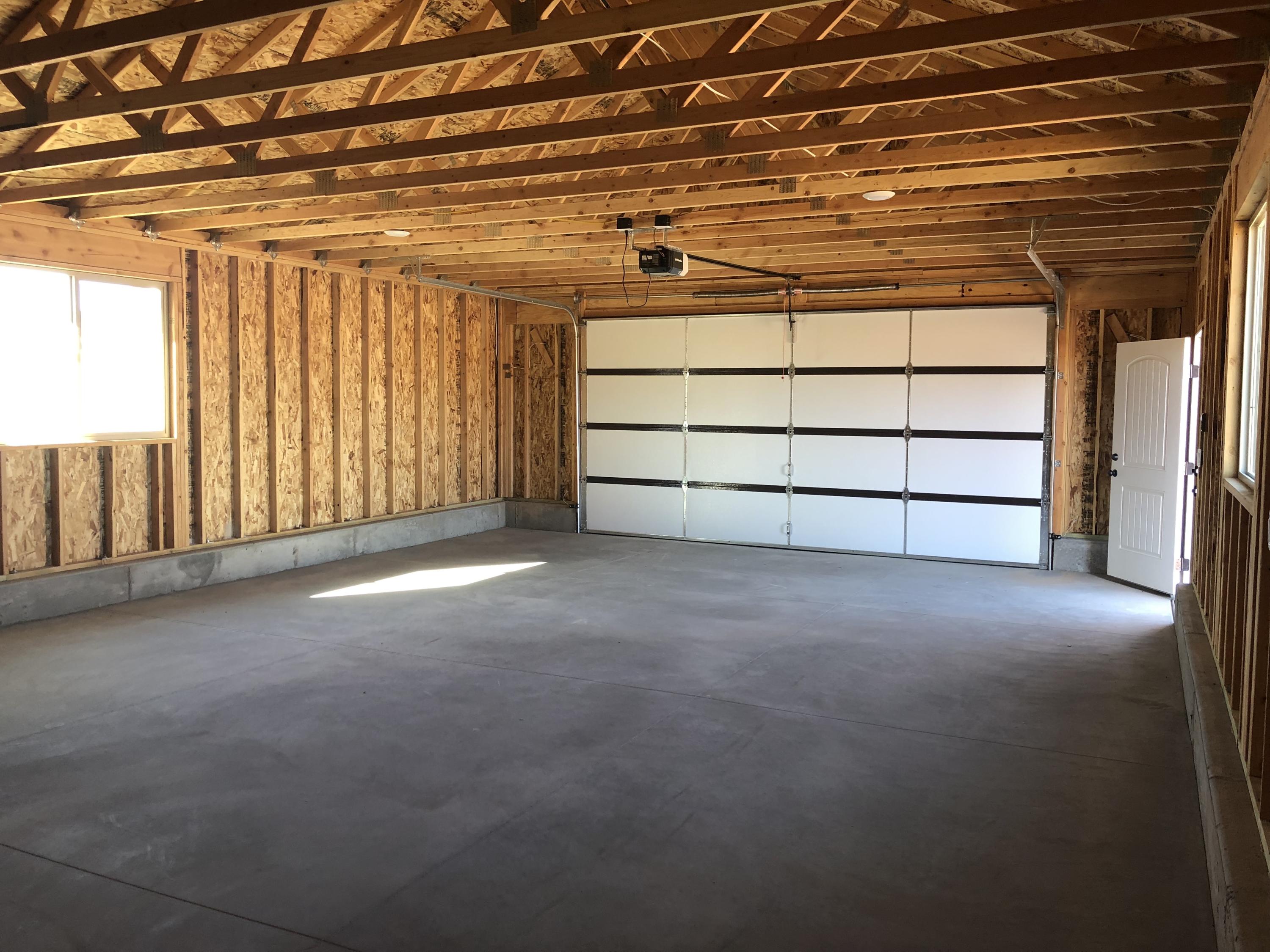 4390 N Prospector Ln LN E