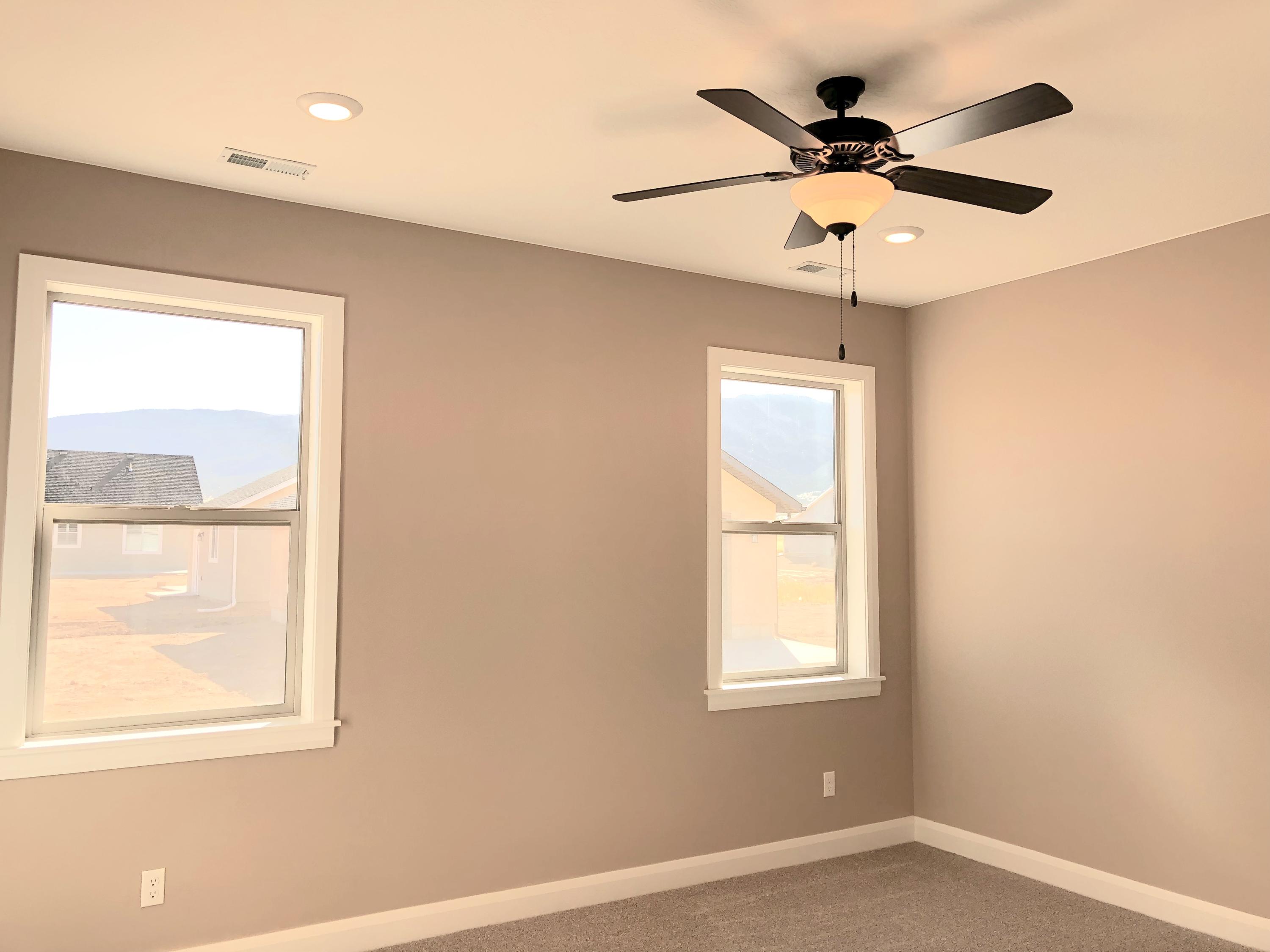 4390 N Prospector Ln LN E