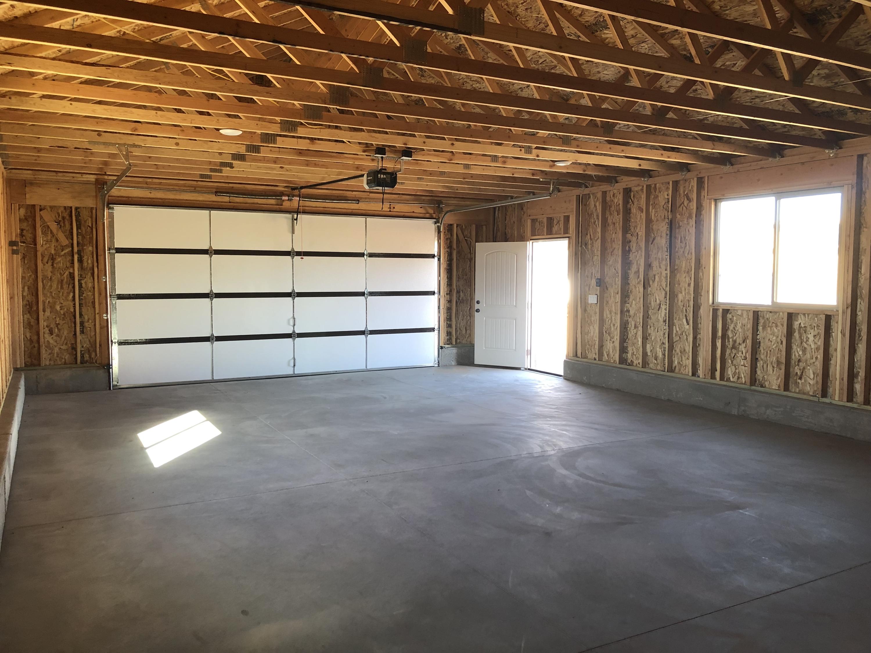 4390 N Prospector Ln LN E