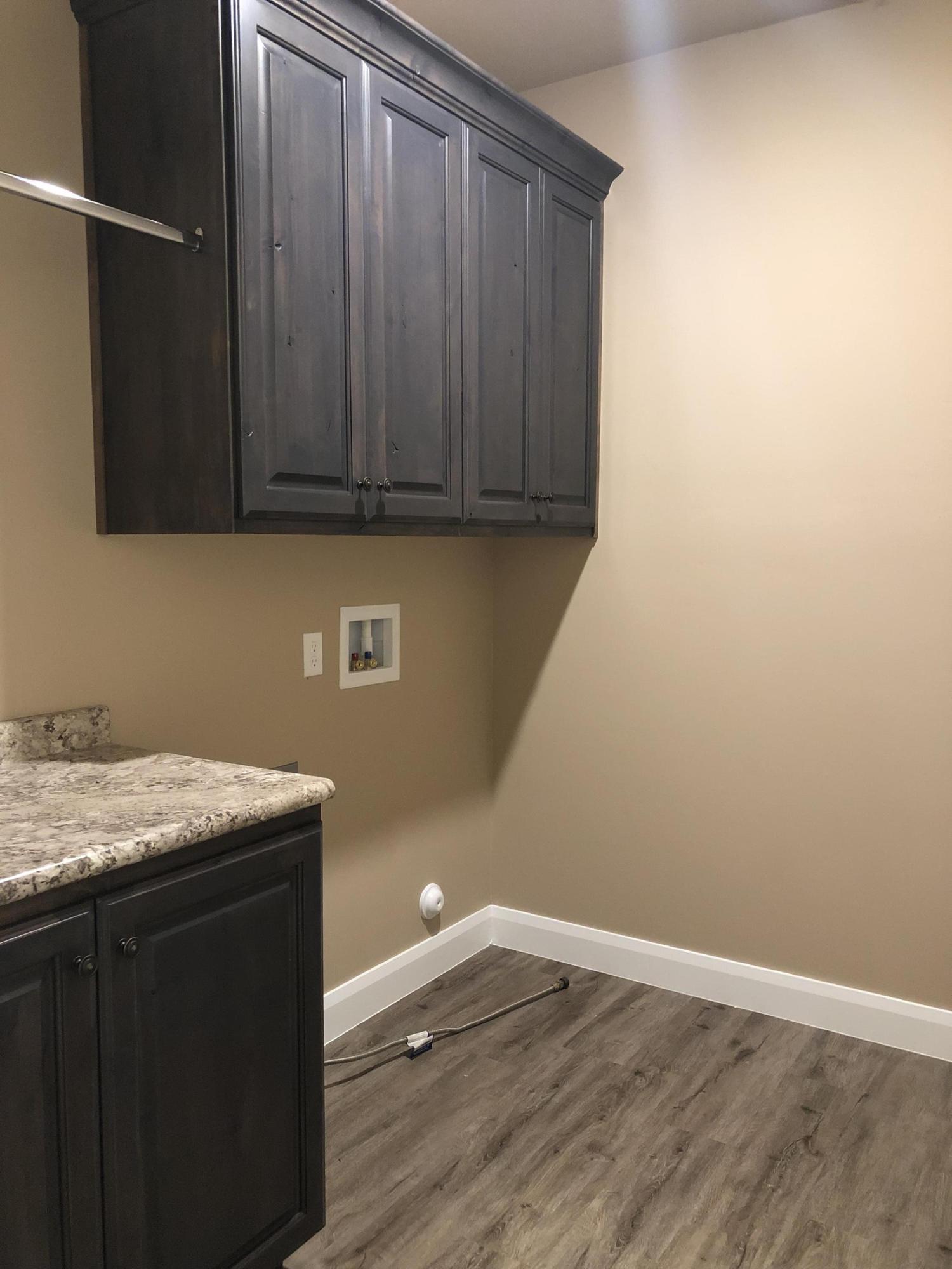 4390 N Prospector Ln LN E