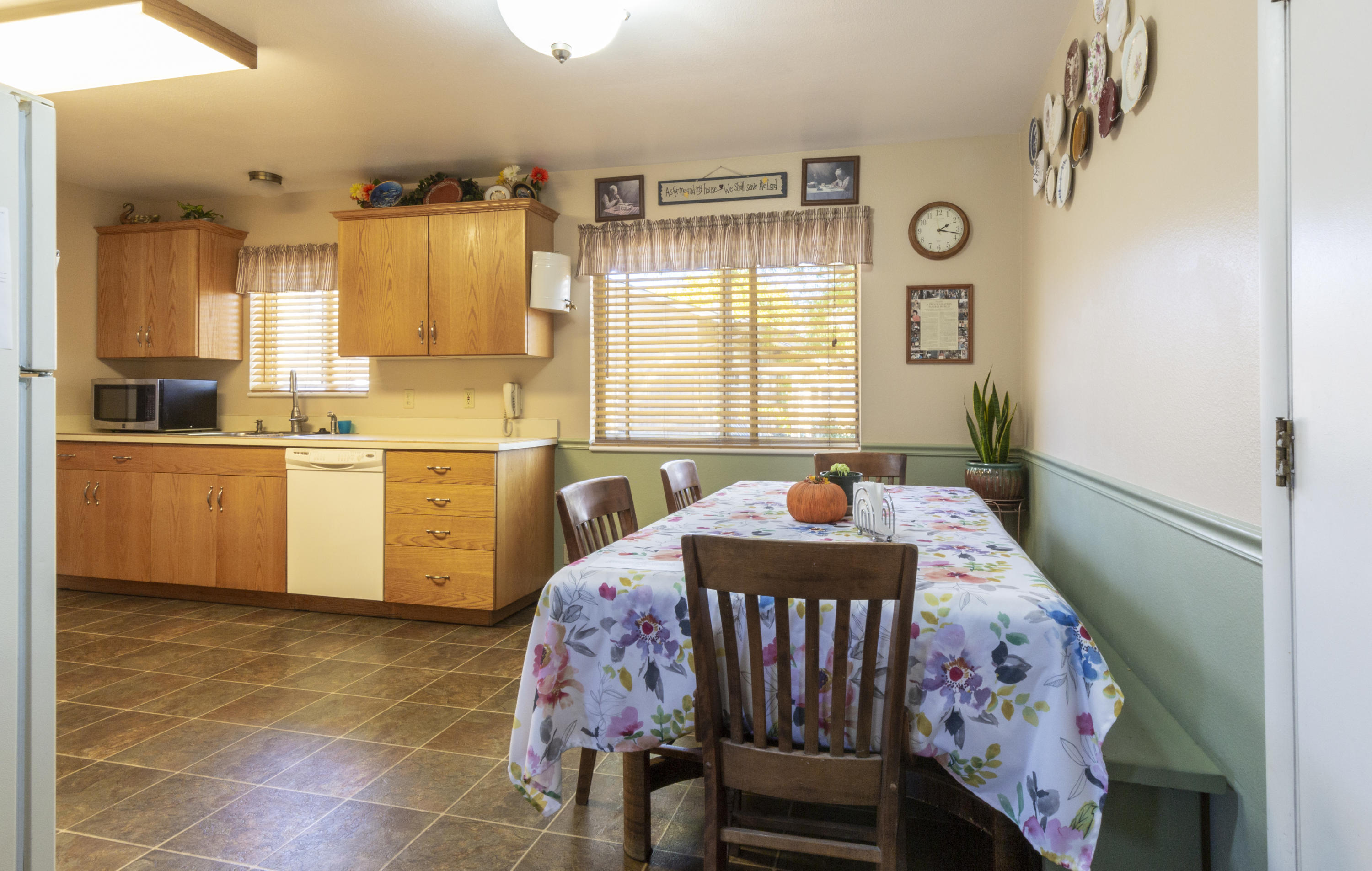 1716 N Northfield RD