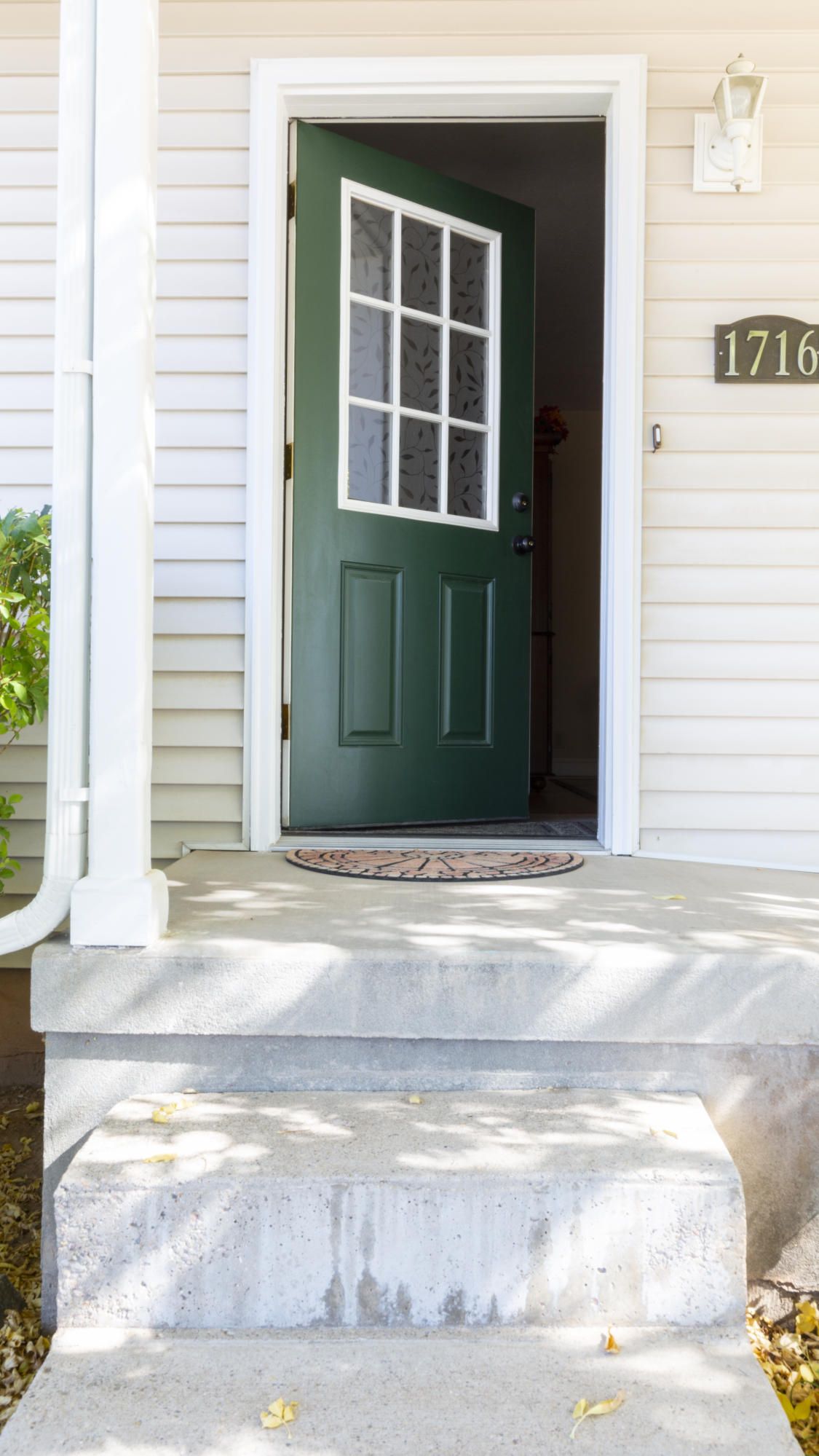 1716 N Northfield RD