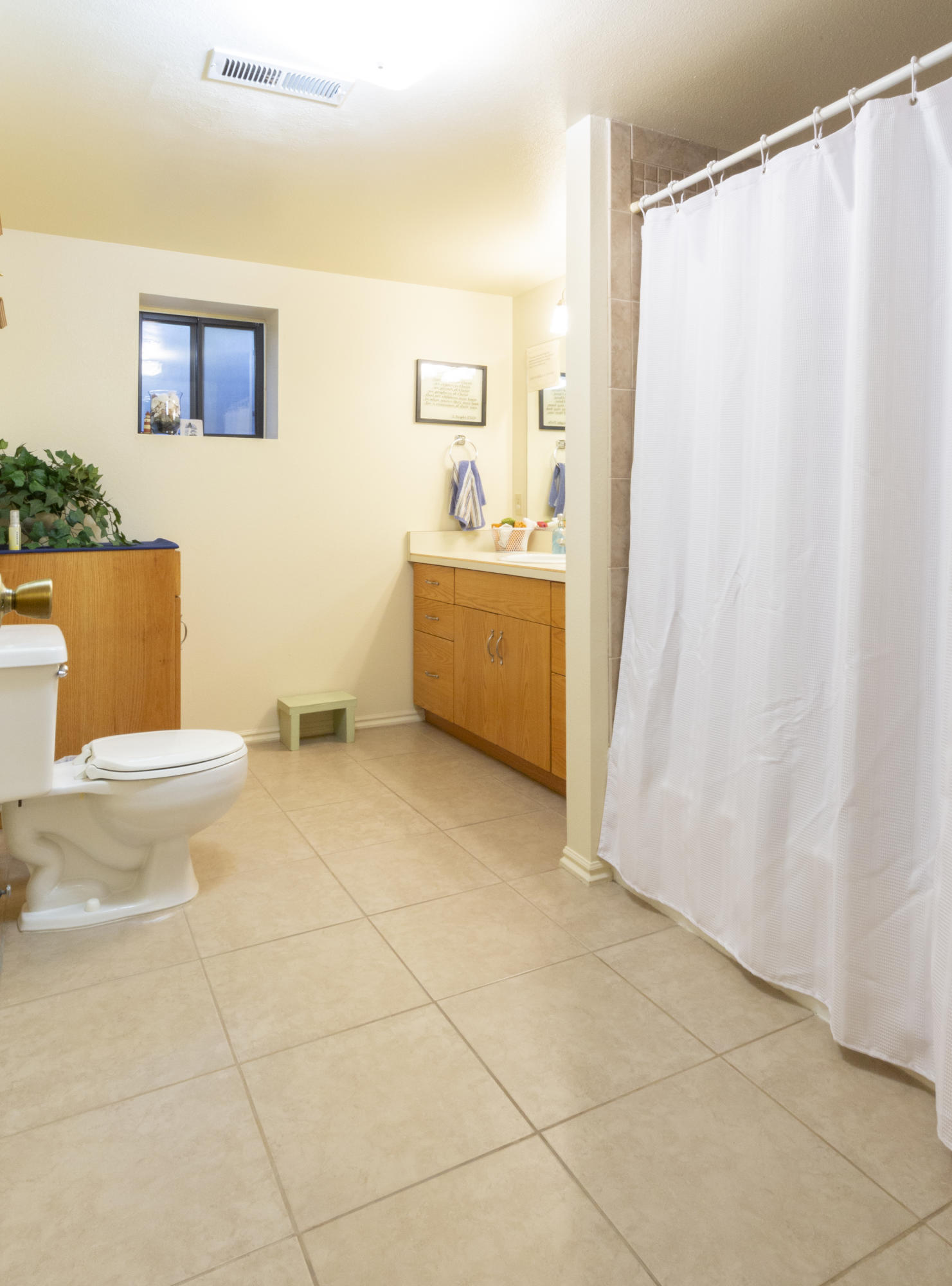 1716 N Northfield RD