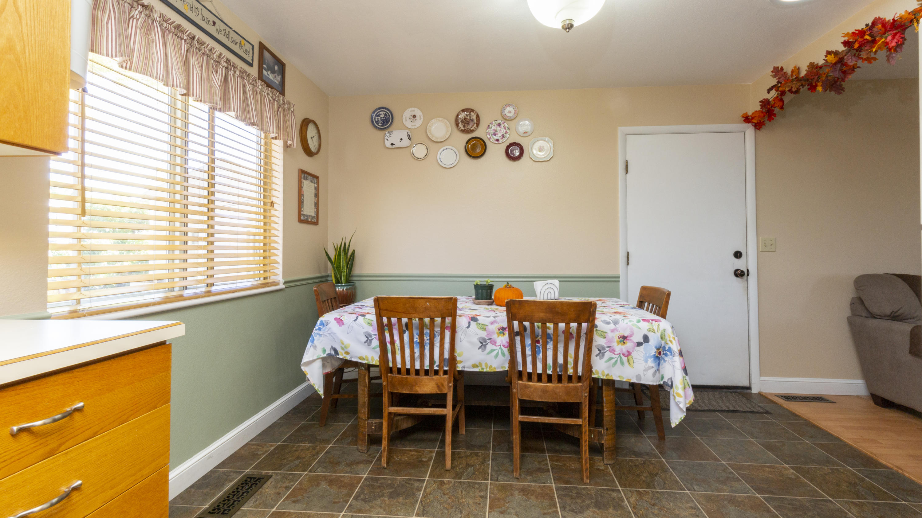 1716 N Northfield RD