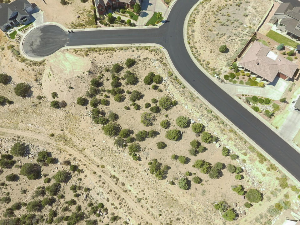 387 S Carmel Ridge CIR