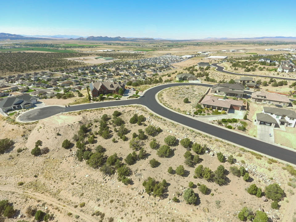 387 S Carmel Ridge CIR