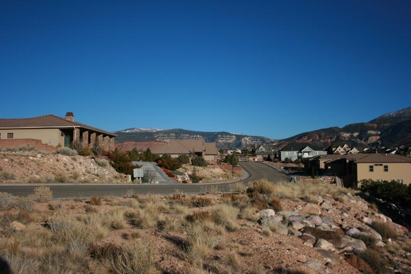 387 S Carmel Ridge CIR