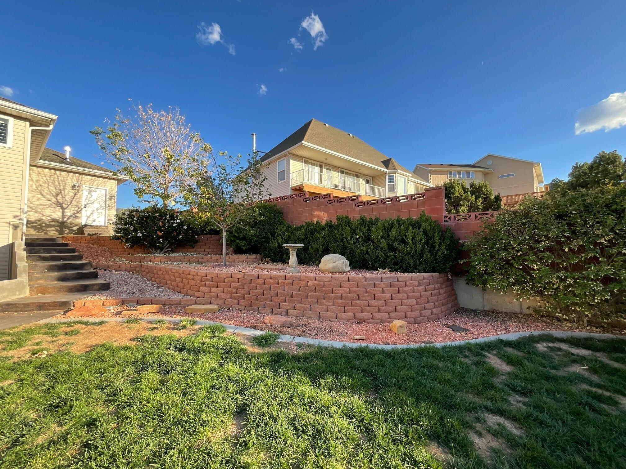 123 N Roundabout Way