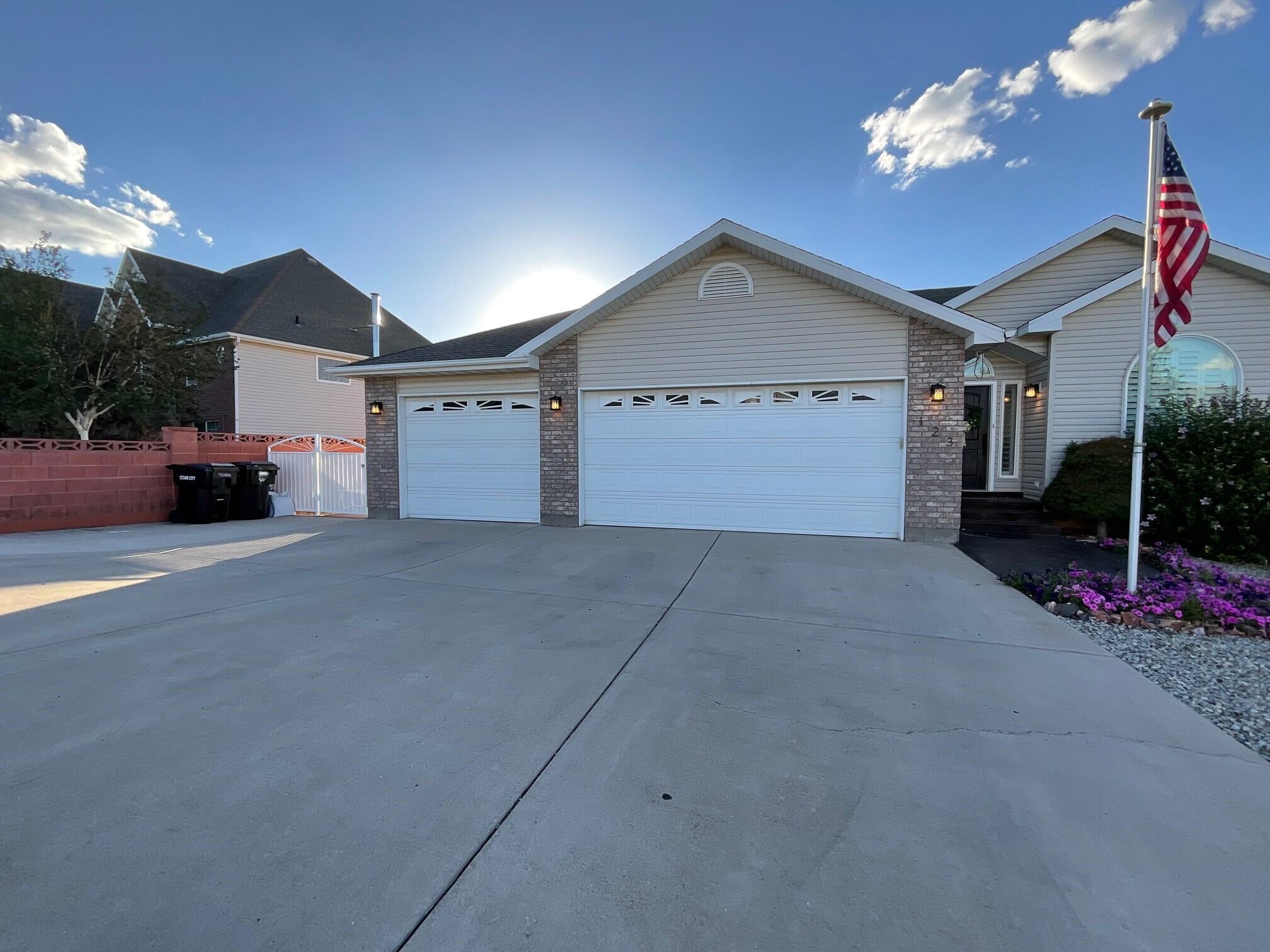 123 N Roundabout Way