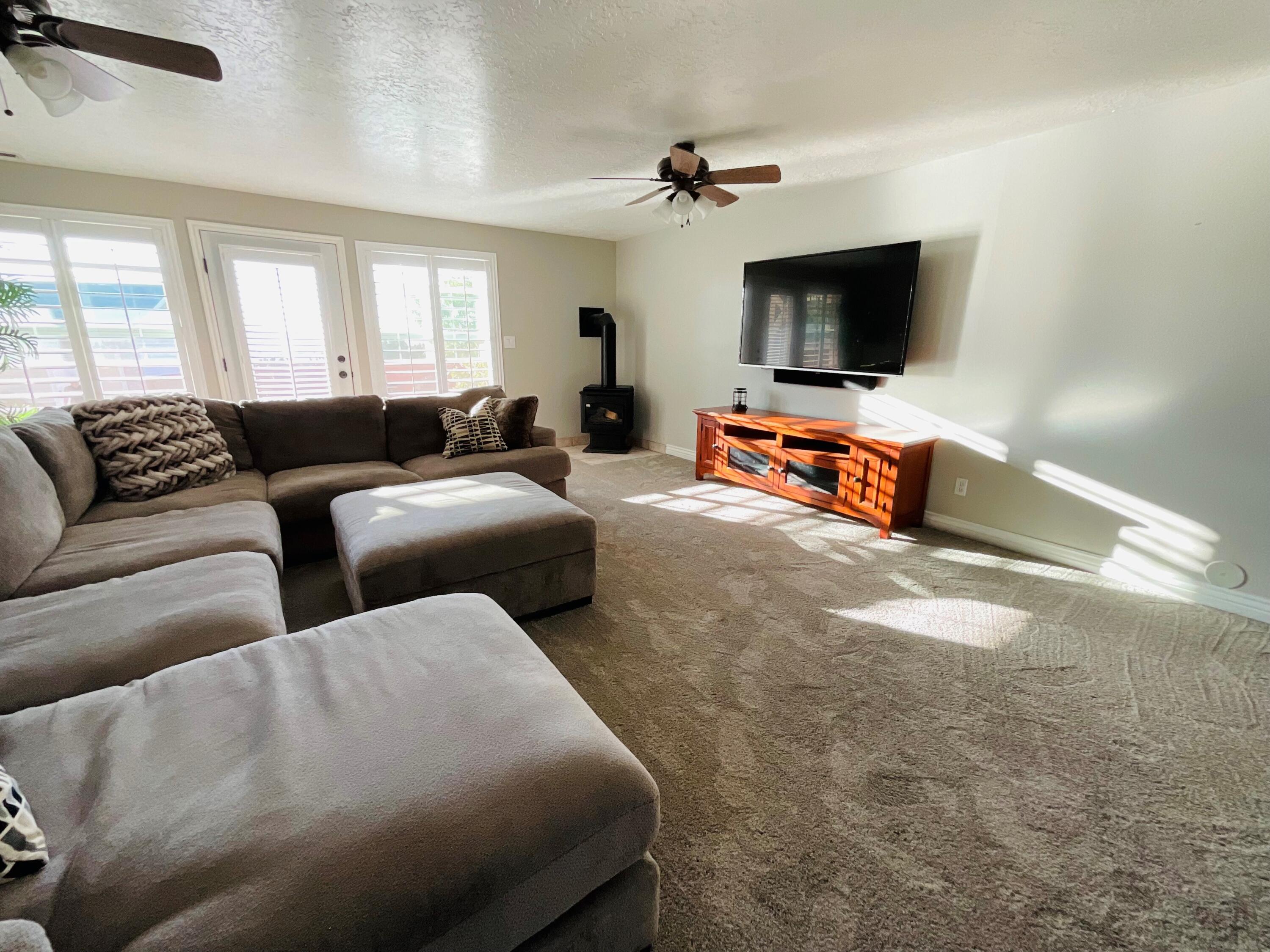 123 N Roundabout Way