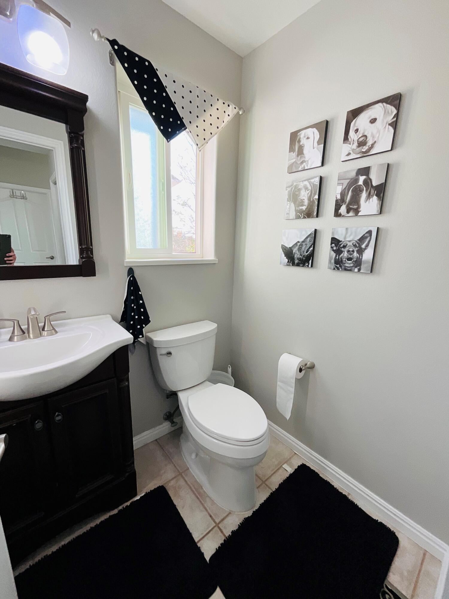 123 N Roundabout Way