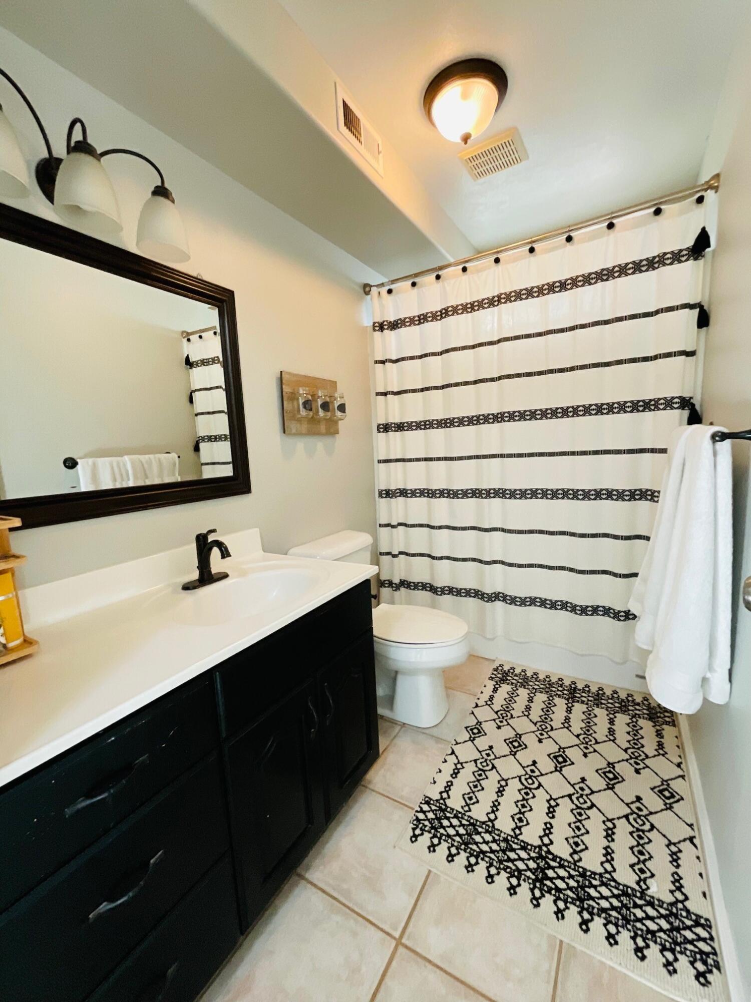 123 N Roundabout Way