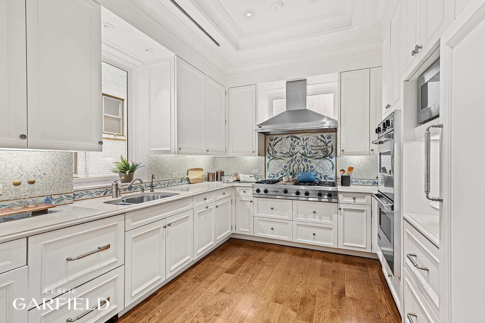 16 E 64th Street
