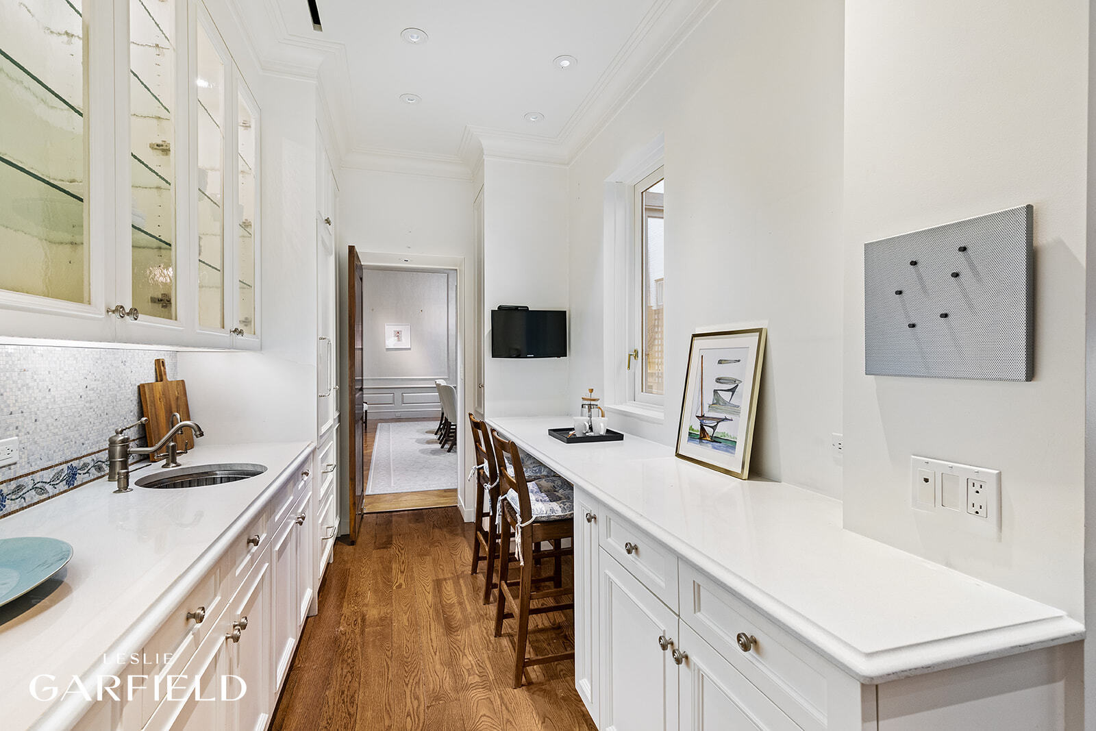 16 E 64th Street
