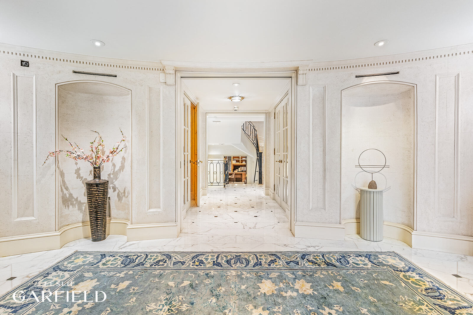 16 E 64th Street