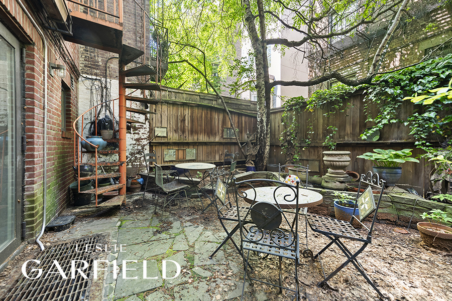 321 E 6th Street