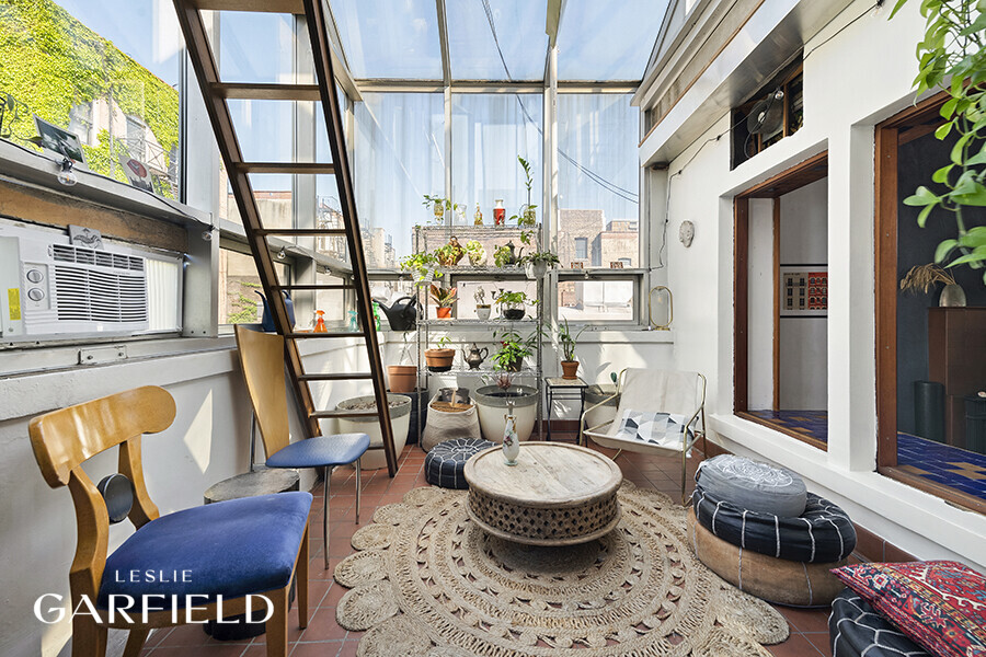 321 E 6th Street
