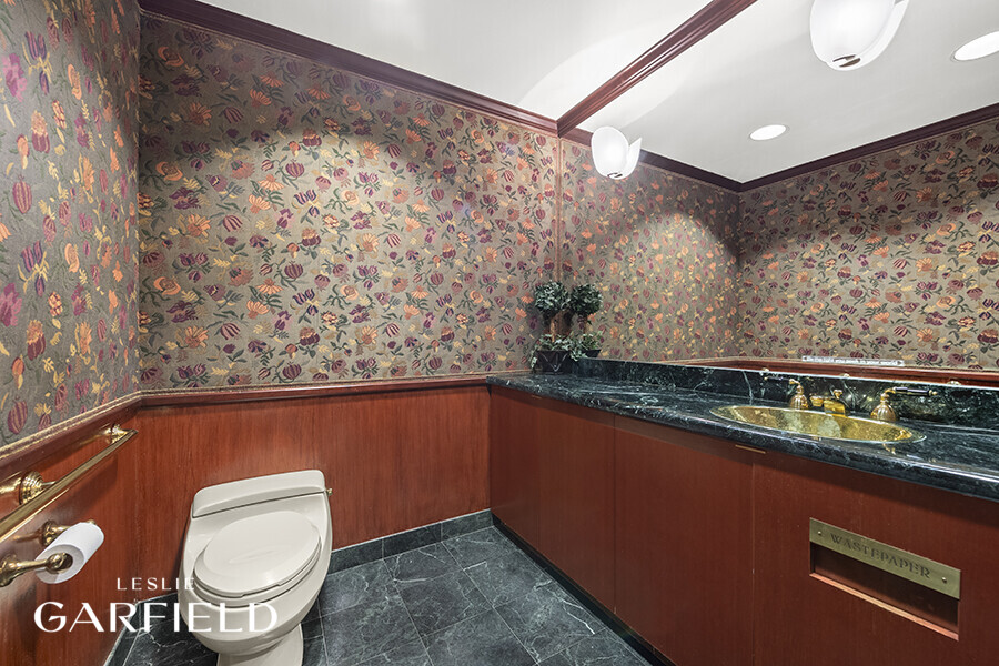 850 Park Avenue 1A/F