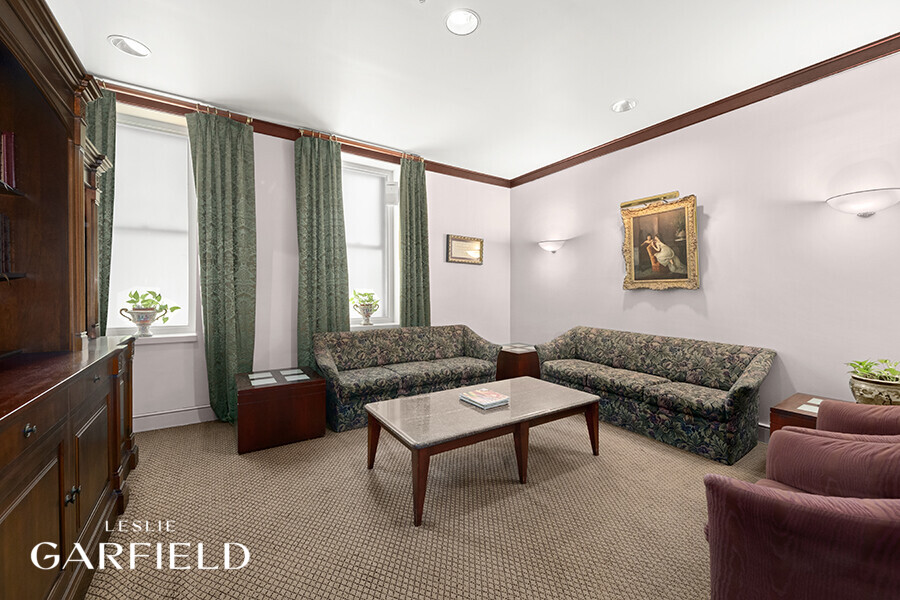 850 Park Avenue 1A/F