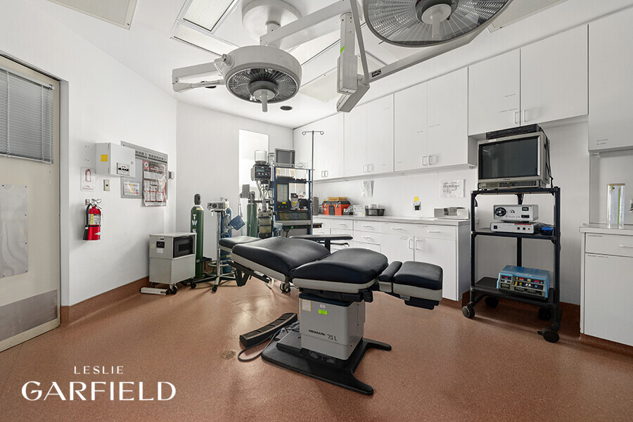 850 Park Avenue 1A/F