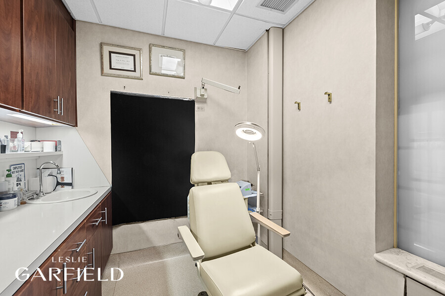 850 Park Avenue 1A/F