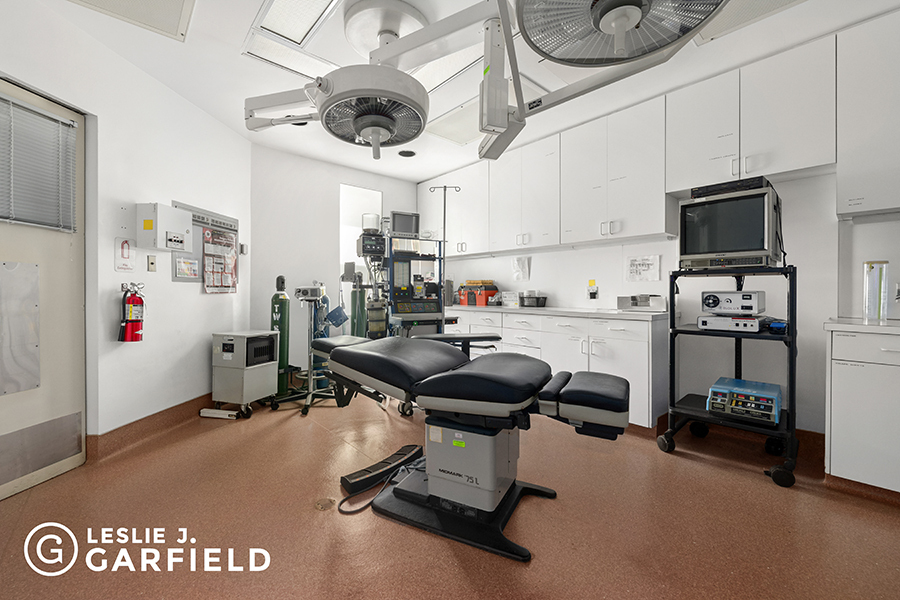 850 Park Avenue 1A/F