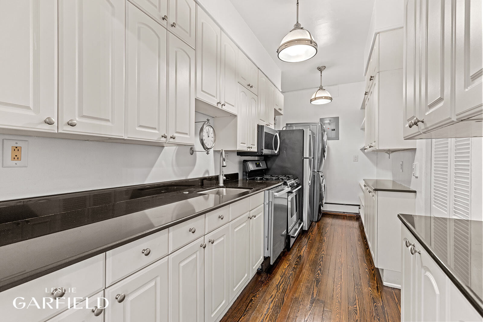 121 E 61st Street