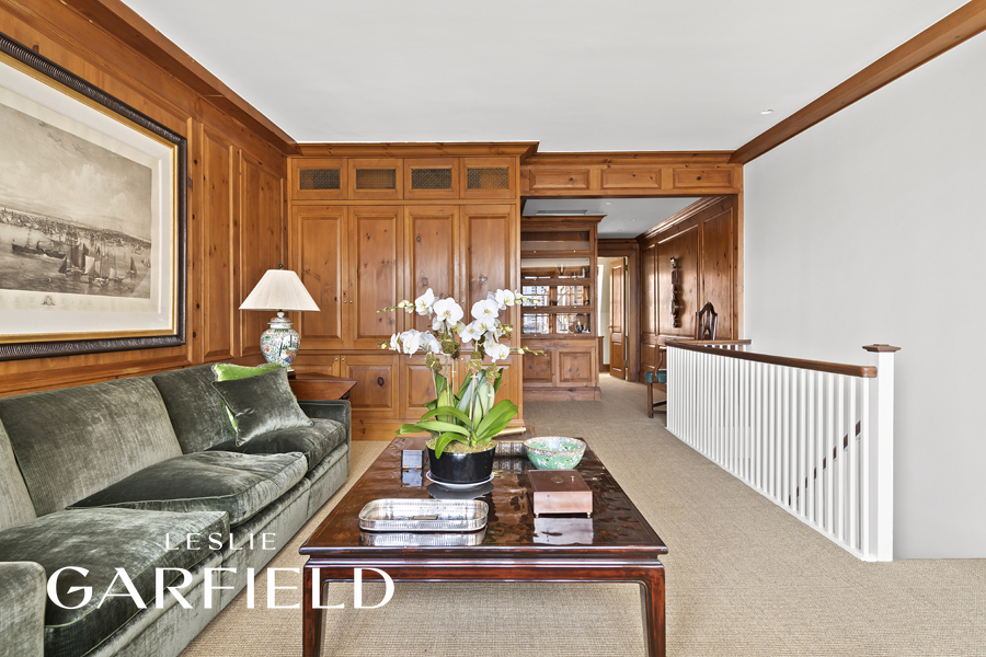 15 Sutton Place