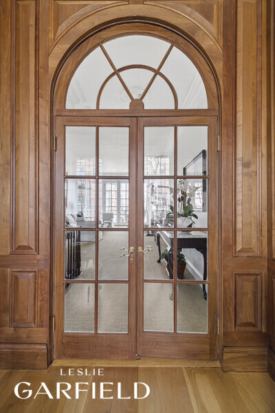 15 Sutton Place