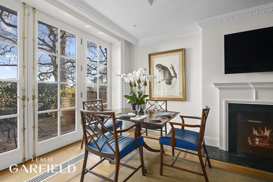 15 Sutton Place