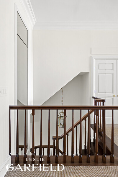 15 Sutton Place