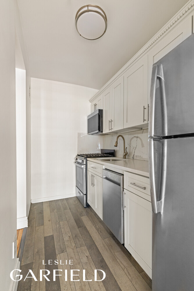 67 E 11TH Street 216