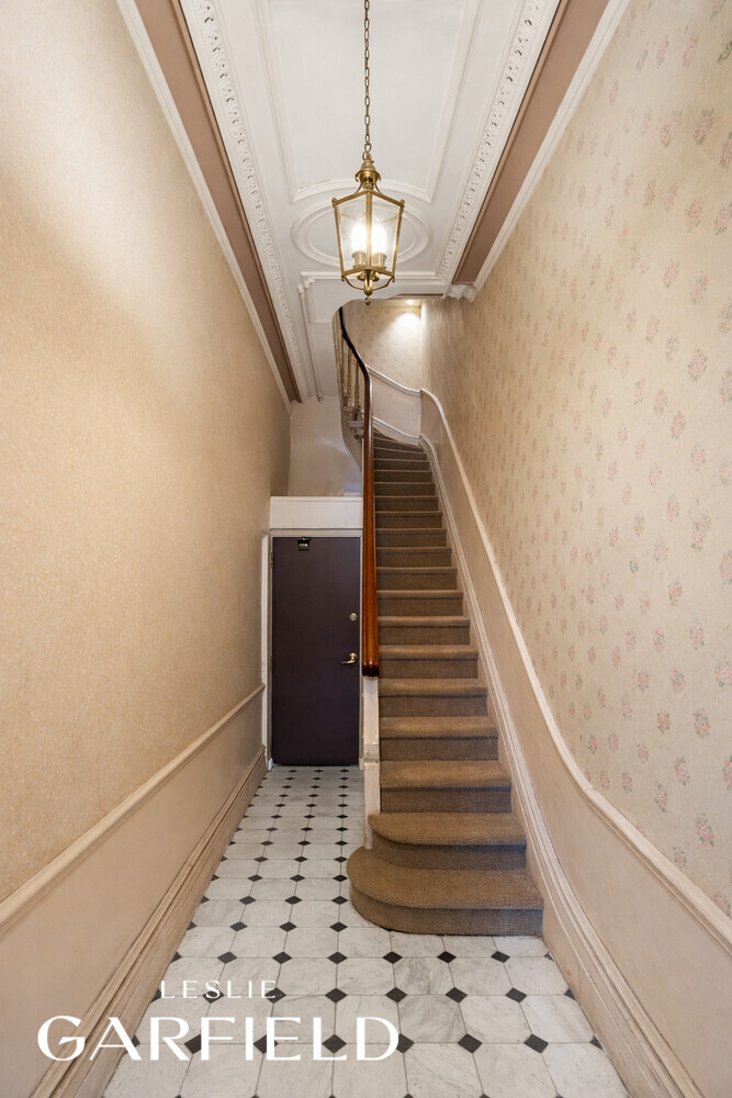 118 E 37TH Street TH