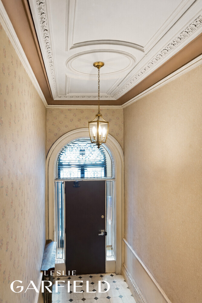 118 E 37TH Street TH