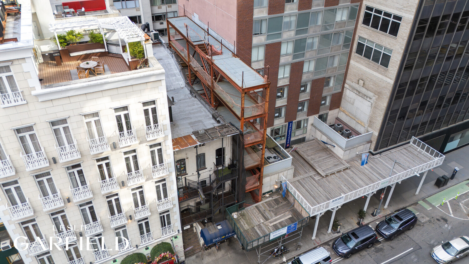 210 E 52ND Street